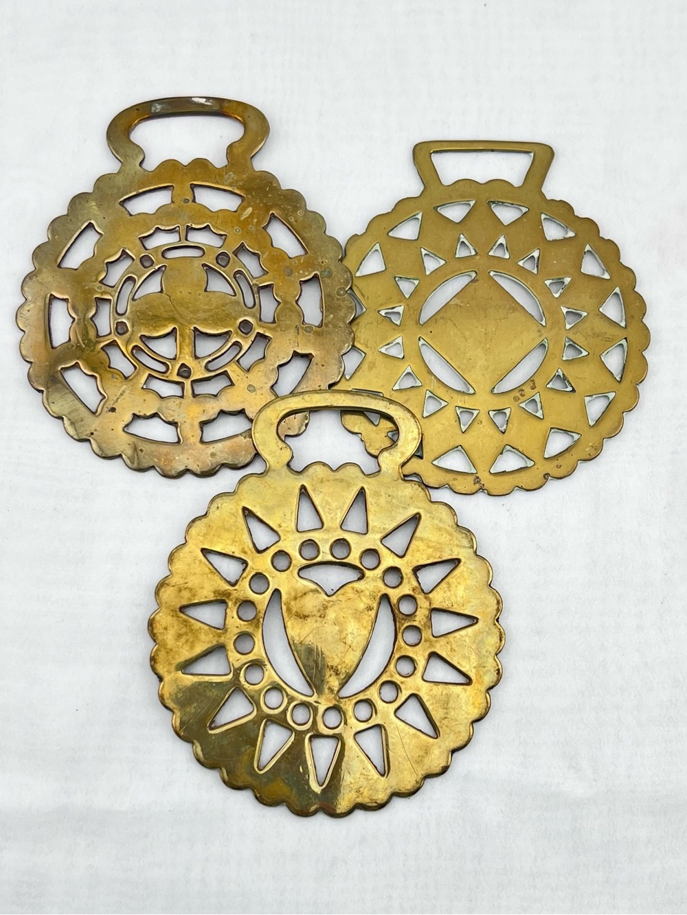 Brass Horse Medallion Antique Lot of 3 Heart Diamond Club Cart Suit Show Harness